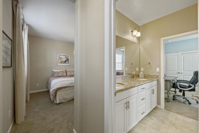 3041 Village Center Dr, Roseville, CA 95747