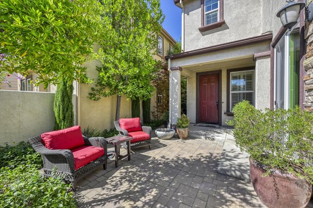 3041 Village Center Dr, Roseville, CA 95747