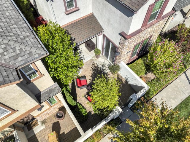 3041 Village Center Dr, Roseville, CA 95747