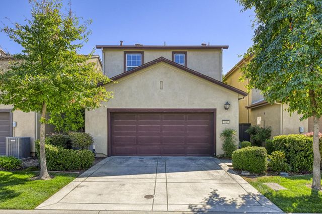 3041 Village Center Dr, Roseville, CA 95747