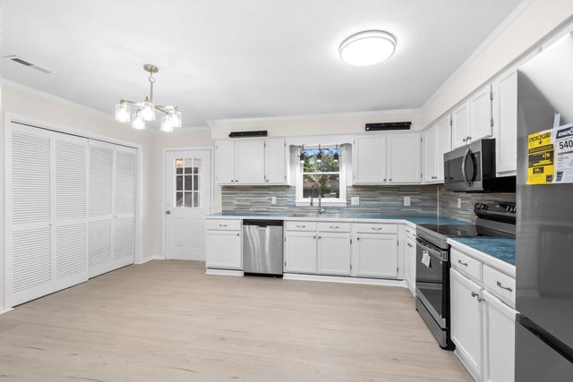 4148 Pine Dr., Little River, SC 29566