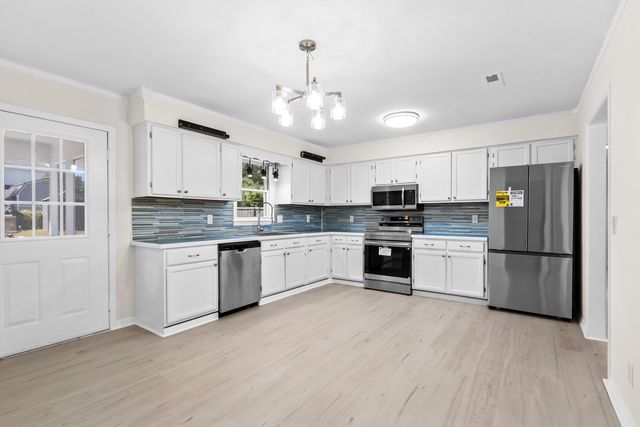 4148 Pine Dr., Little River, SC 29566