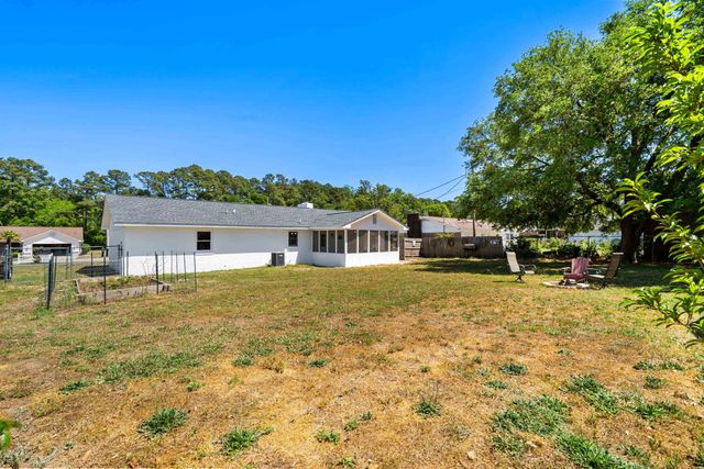 4148 Pine Dr., Little River, SC 29566