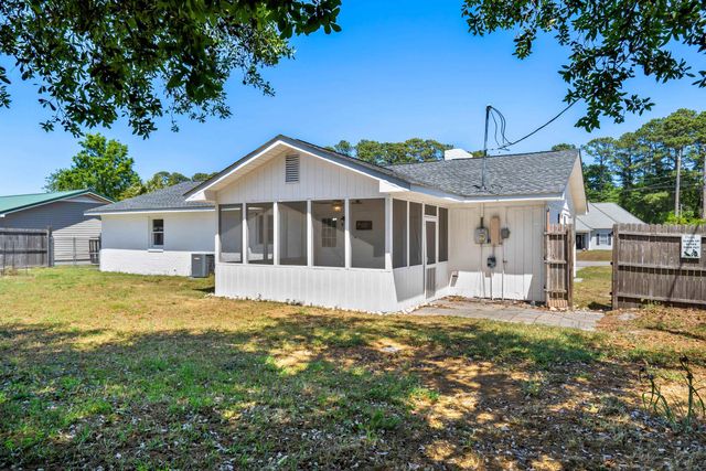 4148 Pine Dr., Little River, SC 29566