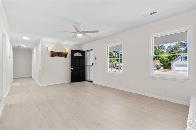 4148 Pine Dr., Little River, SC 29566