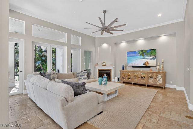 4810 Sycamore DR, Naples, FL 34119