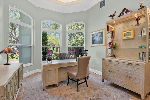 4810 Sycamore DR, Naples, FL 34119