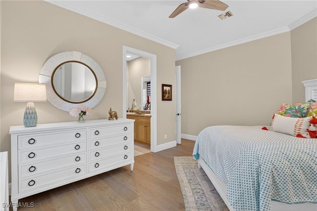 4810 Sycamore DR, Naples, FL 34119