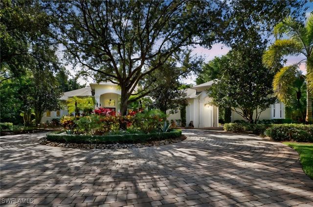 4810 Sycamore DR, Naples, FL 34119