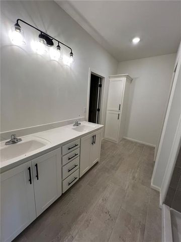 1600 Cottonwood Creek Avenue 6, Kearney, MO 64060