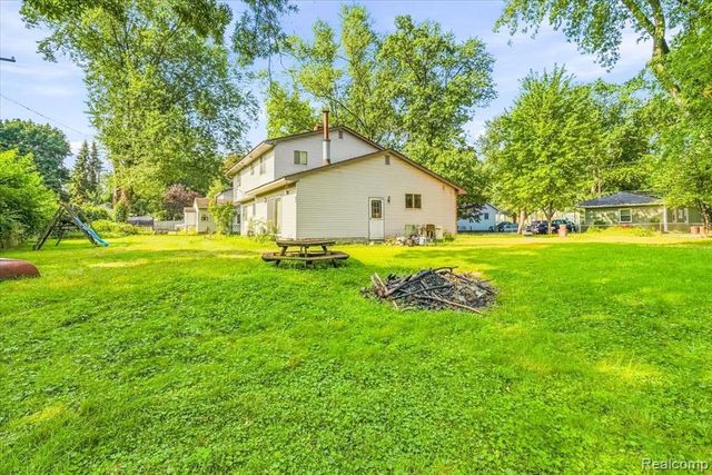 3281 Royal Boulevard, Commerce Twp, MI 48382