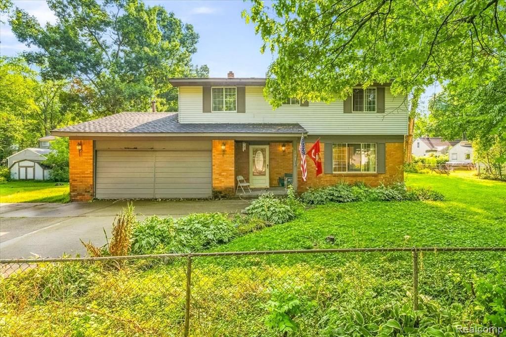3281 Royal Boulevard, Commerce Twp, MI 48382