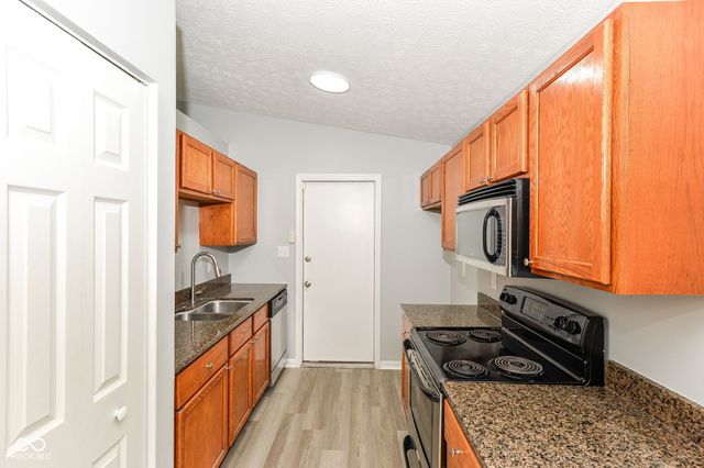 4407 Stone Mill Drive, Indianapolis, IN 46237