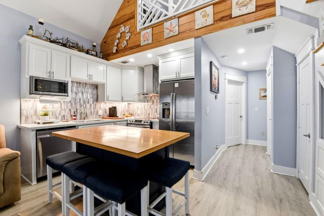 1411 12th Street, Galveston, TX 77550