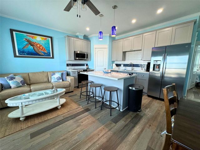 1411 12th Street, Galveston, TX 77550