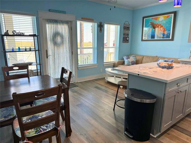 1411 12th Street, Galveston, TX 77550