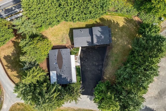 21843 SE 251st Place, Maple Valley, WA 98038