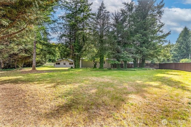 21843 SE 251st Place, Maple Valley, WA 98038