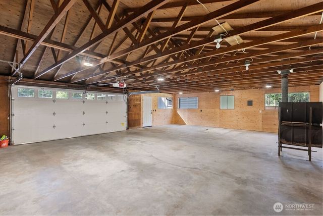 21843 SE 251st Place, Maple Valley, WA 98038