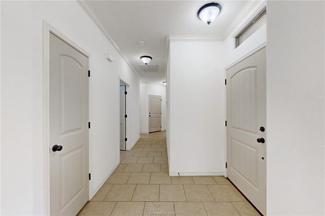 1716 Lonetree Drive, College Station, TX 77845