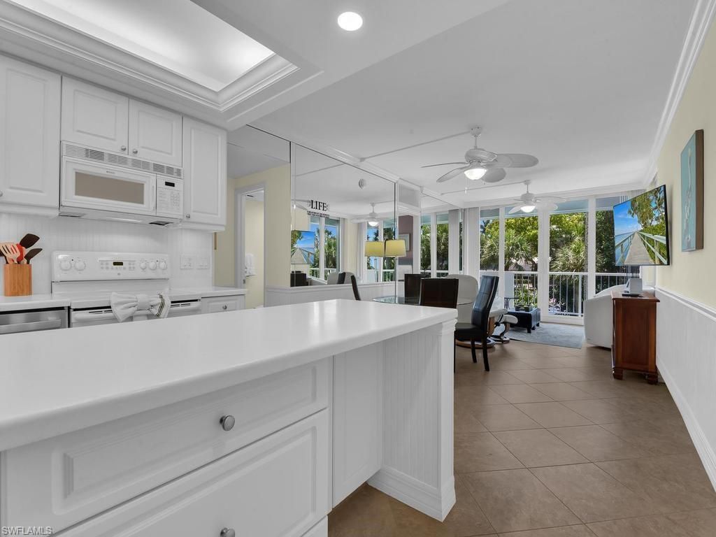 140 Seaview CT 206S, MARCO ISLAND, FL 34145 — photo 4