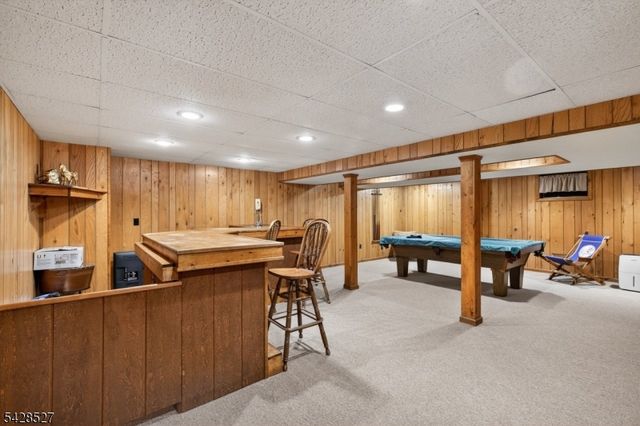 2 W View Dr, Raritan Twp., NJ 08822