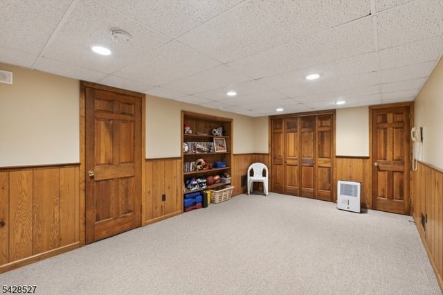 2 W View Dr, Raritan Twp., NJ 08822
