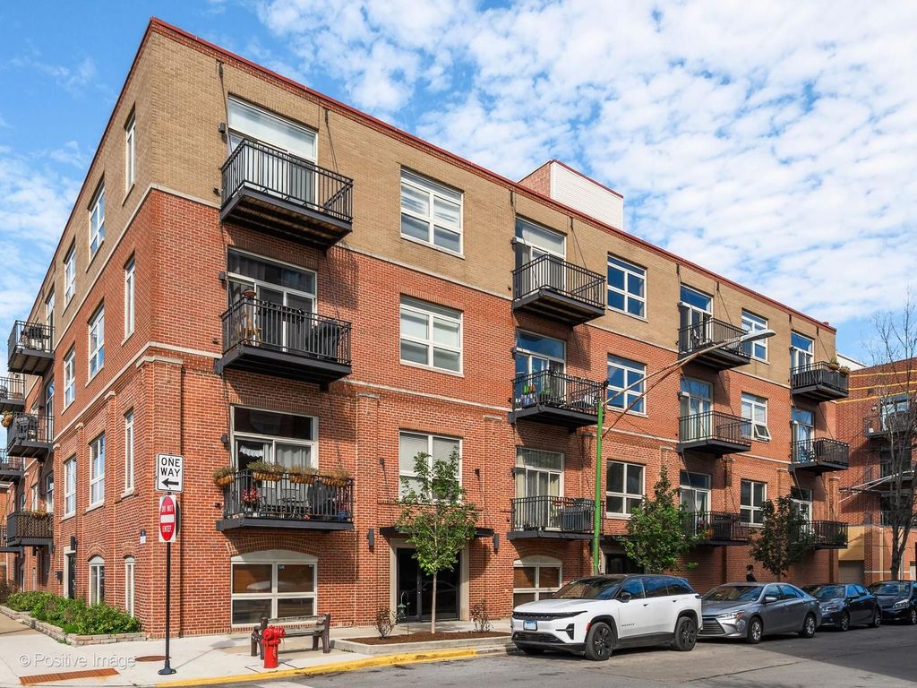 2804 N Oakley Avenue 305, Chicago, IL 60618 — exterior