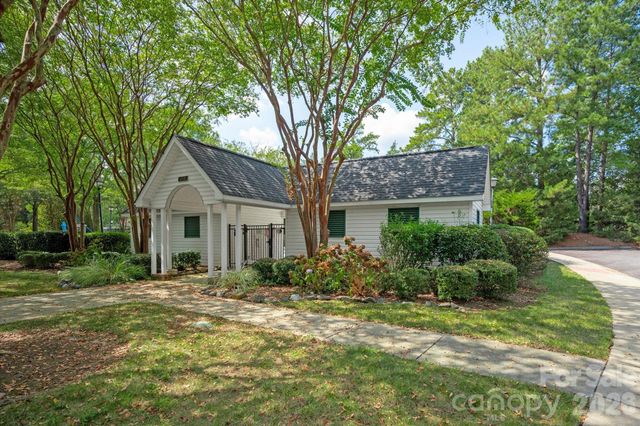 12105 Groth Court, Charlotte, NC 28277