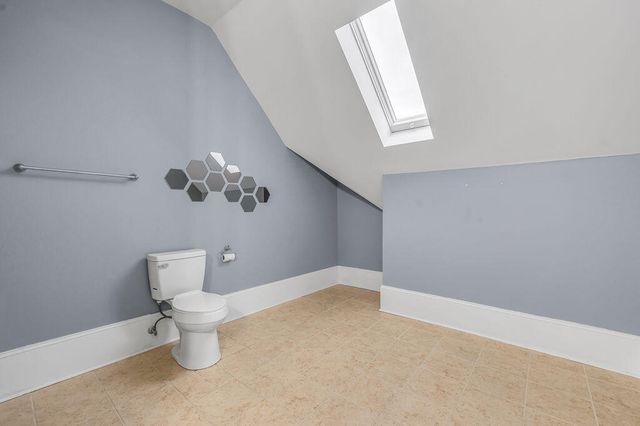 275 S Limestone 310, Lexington, KY 40508