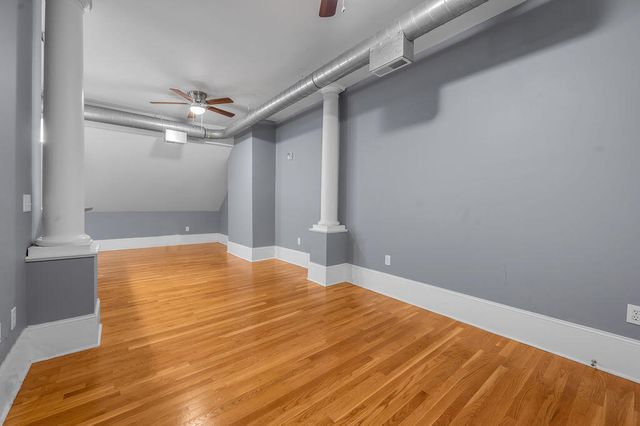 275 S Limestone 310, Lexington, KY 40508