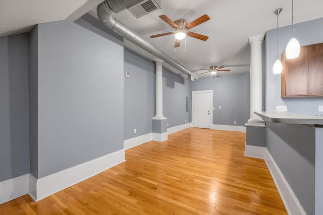 275 S Limestone 310, Lexington, KY 40508