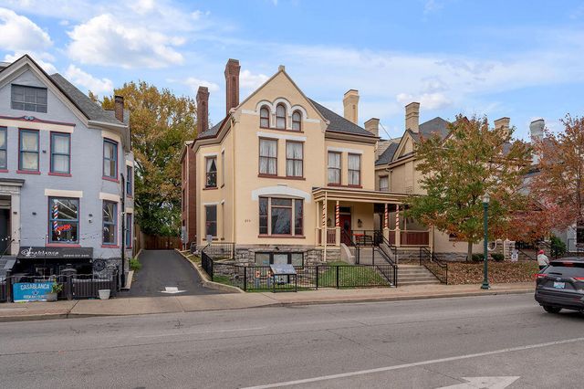 275 S Limestone 310, Lexington, KY 40508