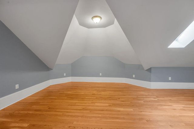 275 S Limestone 310, Lexington, KY 40508