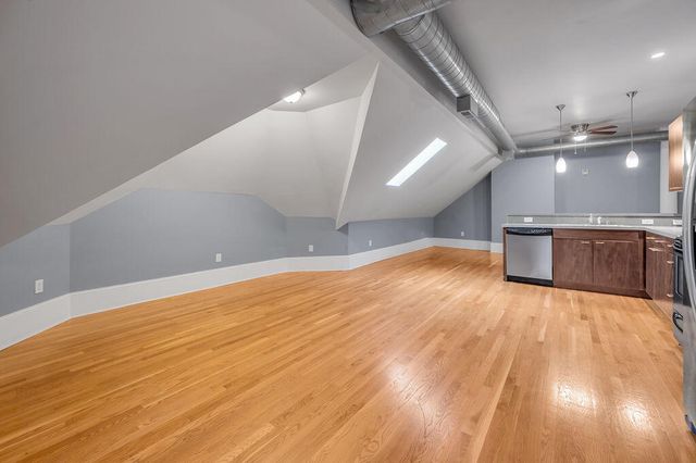 275 S Limestone 310, Lexington, KY 40508