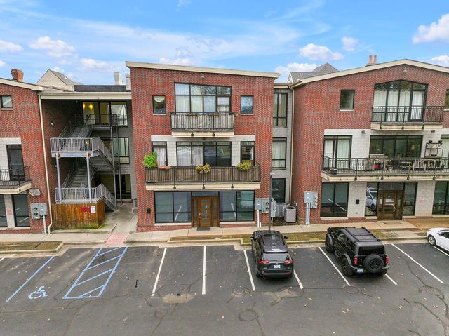 275 S Limestone 310, Lexington, KY 40508