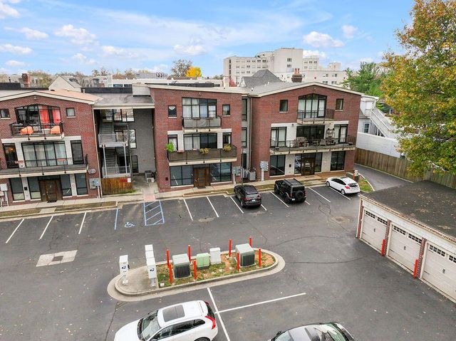 275 S Limestone 310, Lexington, KY 40508