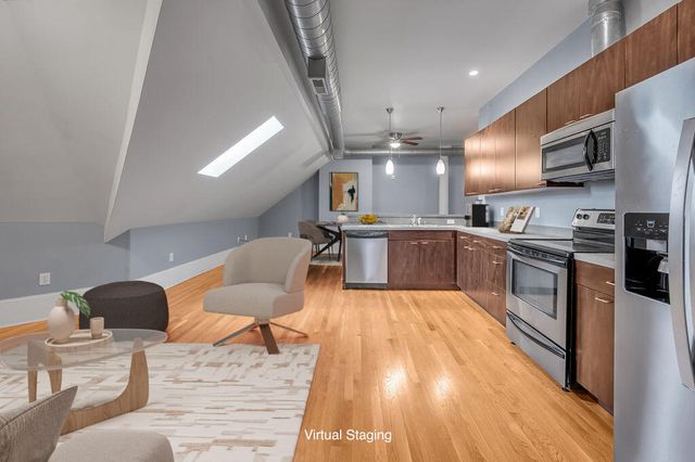 275 S Limestone 310, Lexington, KY 40508