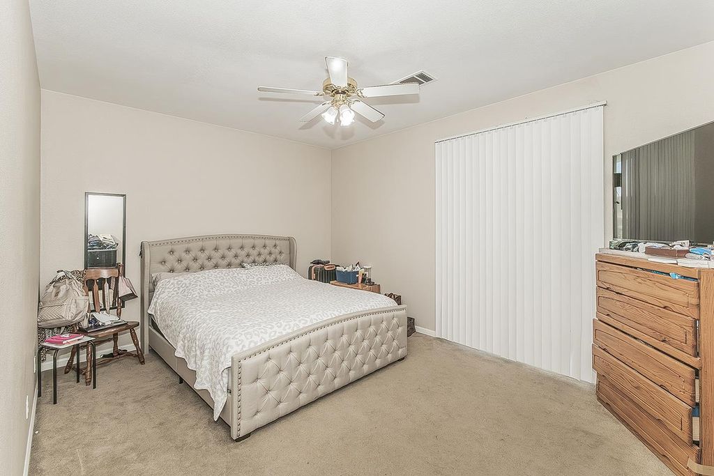 Image 11 of property listing at 3704 Bryan Street, Selma, CA 93662