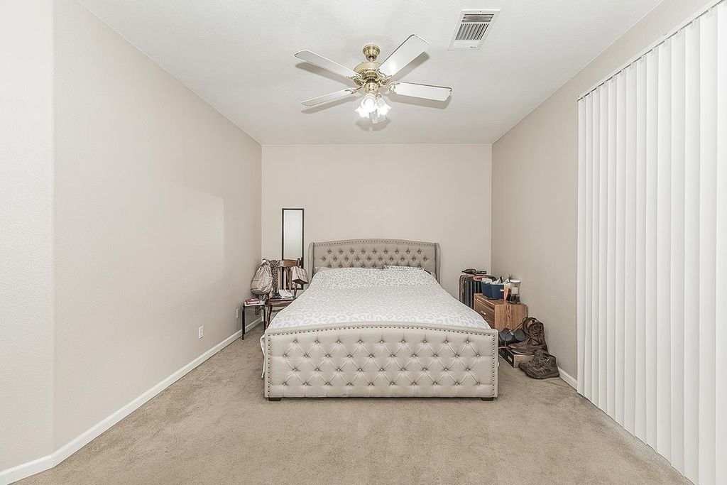 Image 12 of property listing at 3704 Bryan Street, Selma, CA 93662