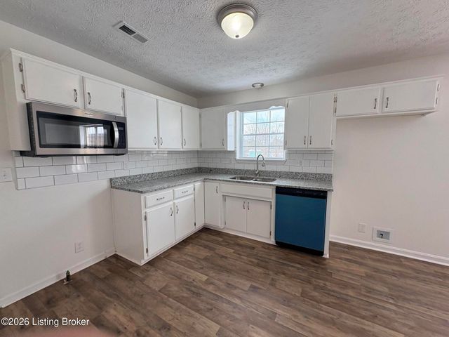 275 Fifth Ave, Shepherdsville, KY 40165