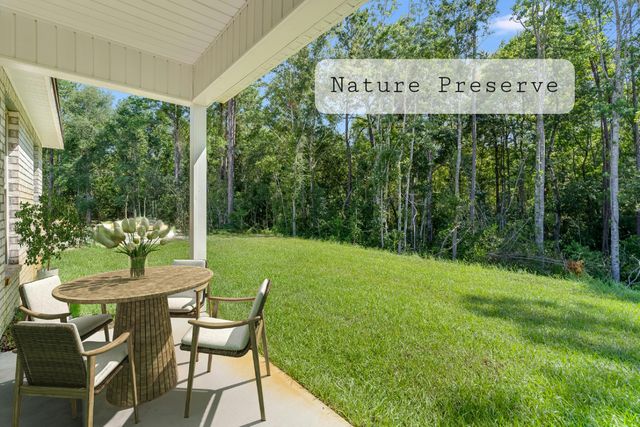 105 Eclipse Lp, Freeport, FL 32439