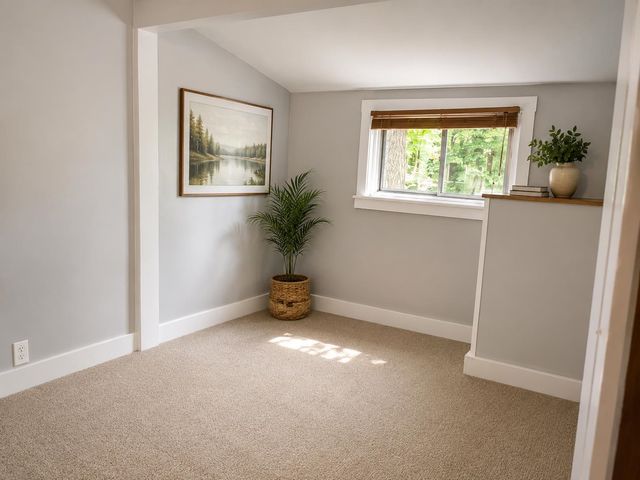 9 Pinecrest Road, Raymond, NH 03077