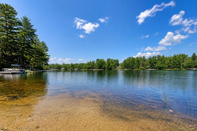 9 Pinecrest Road, Raymond, NH 03077