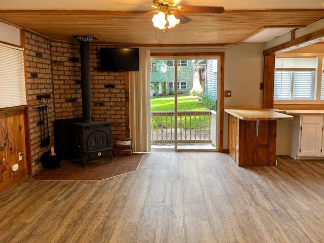 9 Pinecrest Road, Raymond, NH 03077