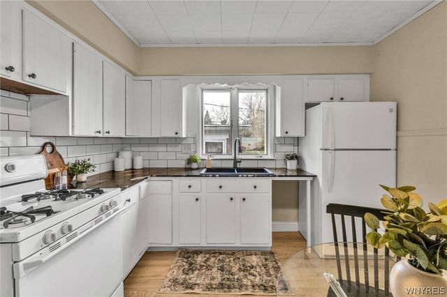 69 Madison Avenue, Hamburg, NY 14219