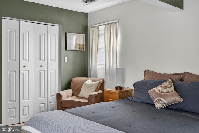 1386 JEFFERSON ST, Hellertown, PA 18055