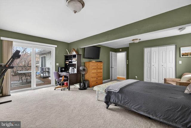 1386 JEFFERSON ST, Hellertown, PA 18055