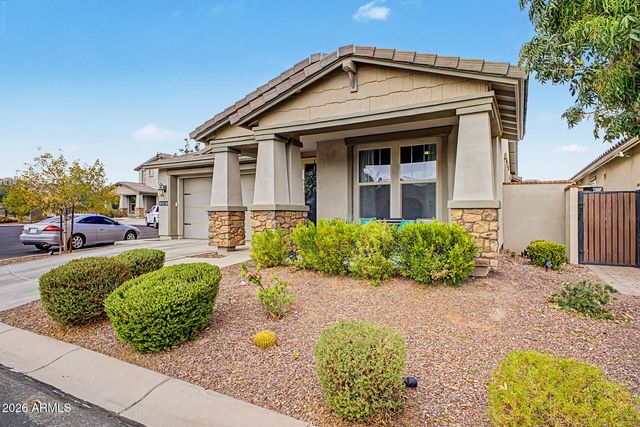 19982 W GLENROSA Avenue, Litchfield Park, AZ 85340