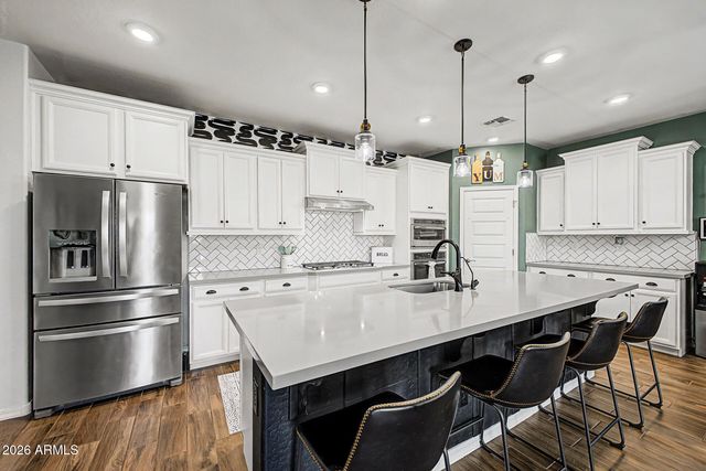 19982 W GLENROSA Avenue, Litchfield Park, AZ 85340
